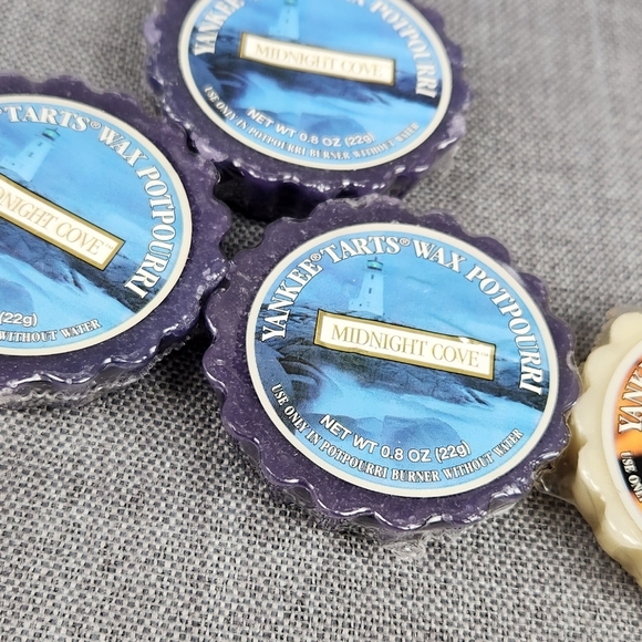 Yankee Candle Tarts Lot of 6. 3 French Vanilla 3 Midnight Cove. - Picture 2 of 3